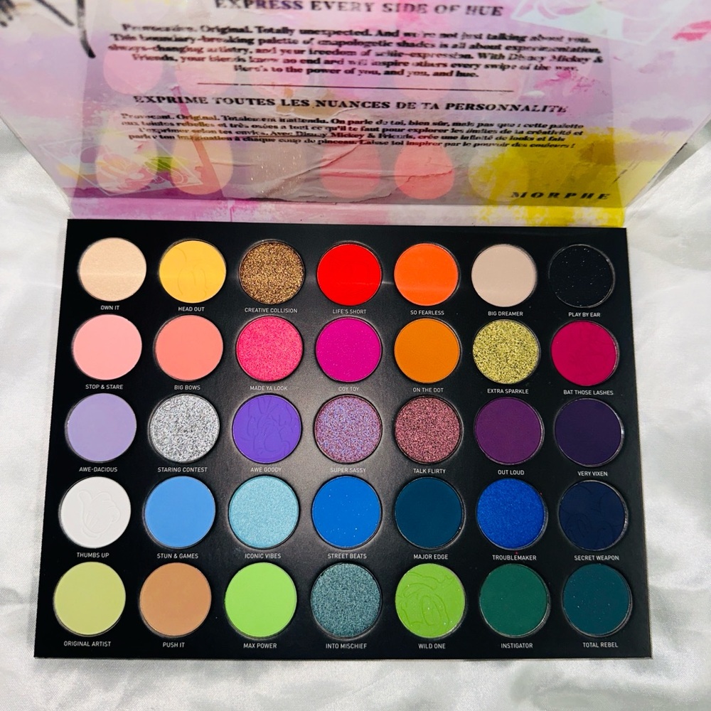 Morphe artistry eyeshadow palette